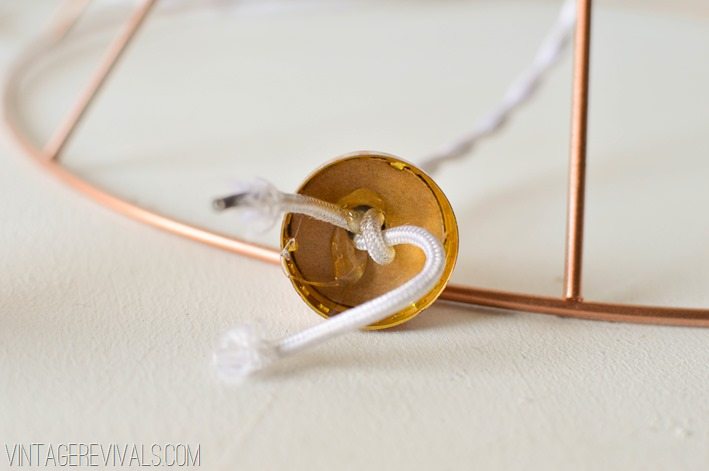 Wiring a light socket for a hanging lamp