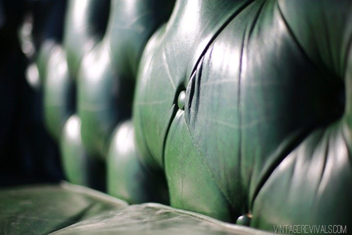green couch2