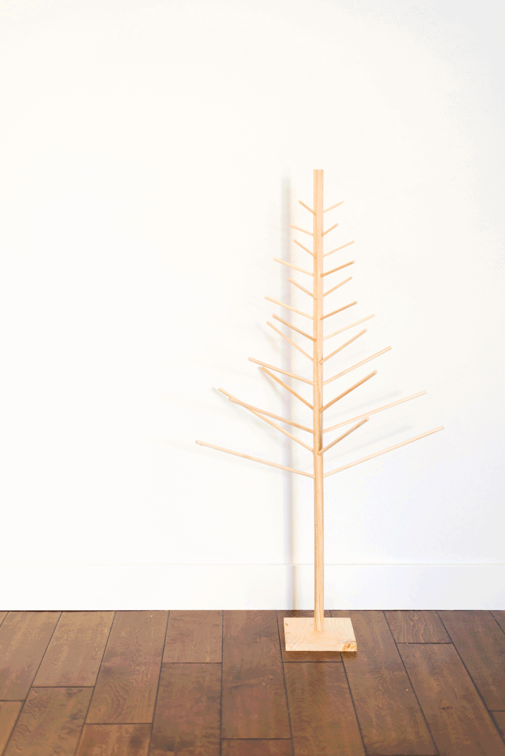DIY Modern Christmas Tree