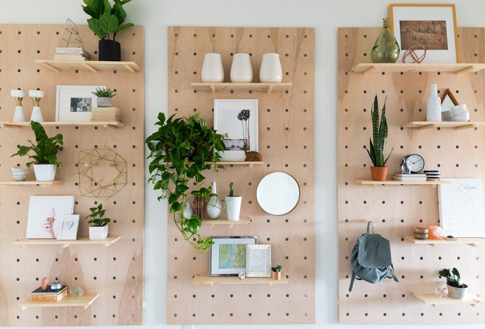 Wooden Pegboard Shelf with Wooden Pegs