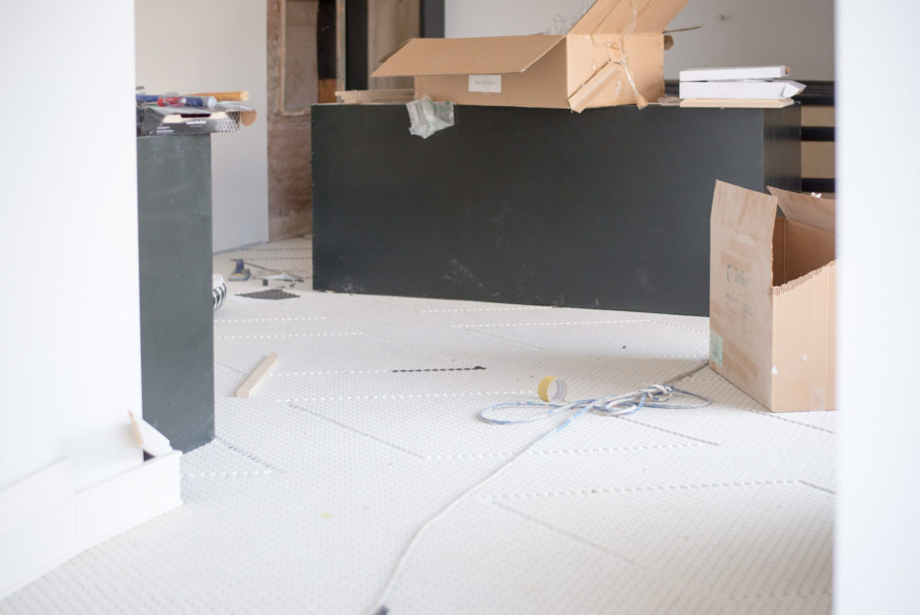 Custom contrasting tile in this kitchen! And it's a DIY! #blackandwhite #tile #historic #renovation #DIY 